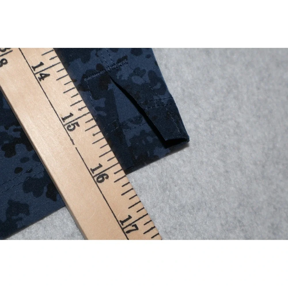 Fabletics Lined Gym Shorts Mens Medium Blue Camo 5